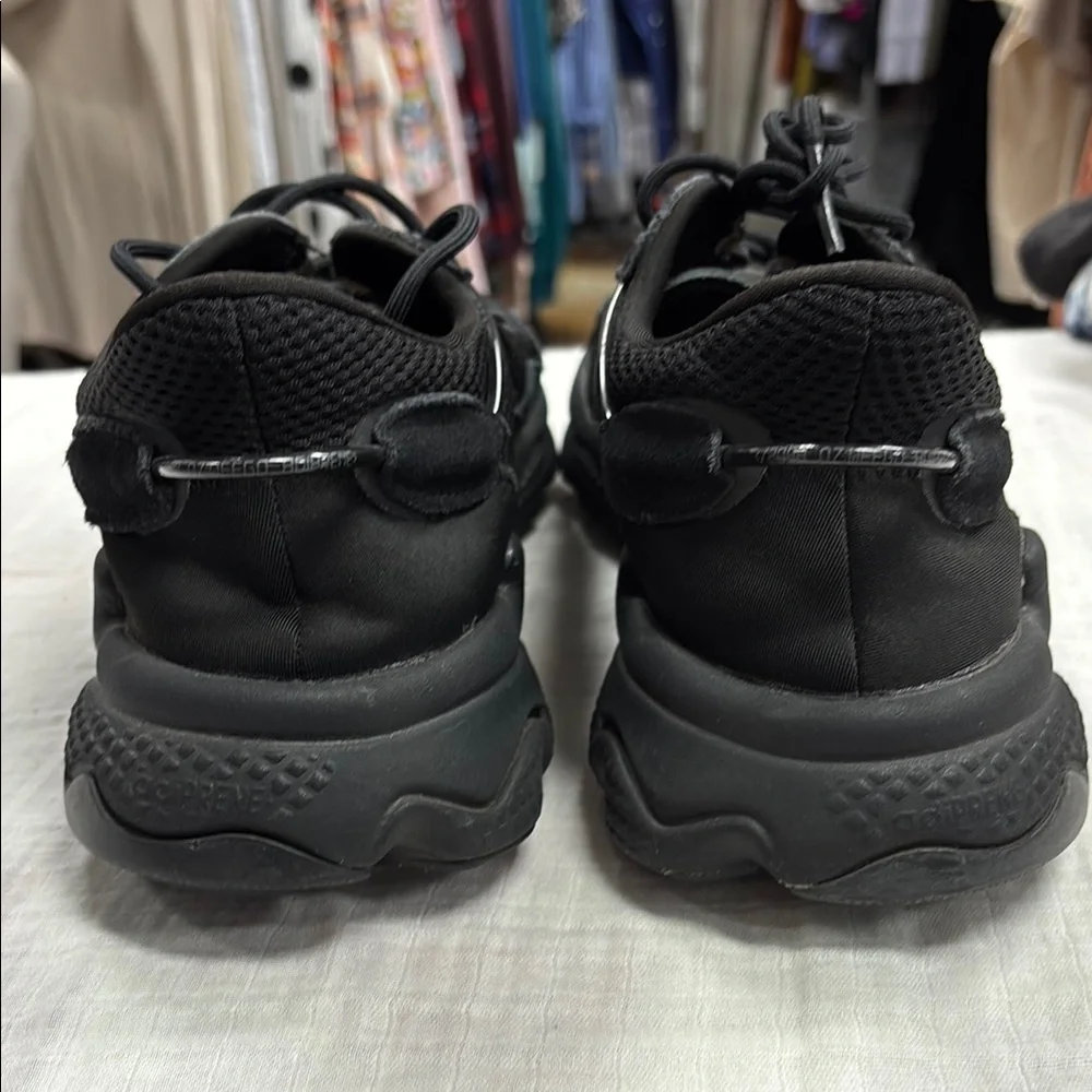 Adidas Ozweego Black Athletic Shoes men’s size 11 - Picture 2 of 6